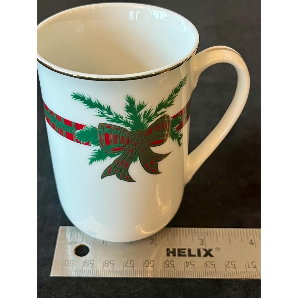 Georges Briard The Hunt Christmas Mugs Set 3 Plaid Bow Gold Trim Japan 8 oz - Picture 9 of 10